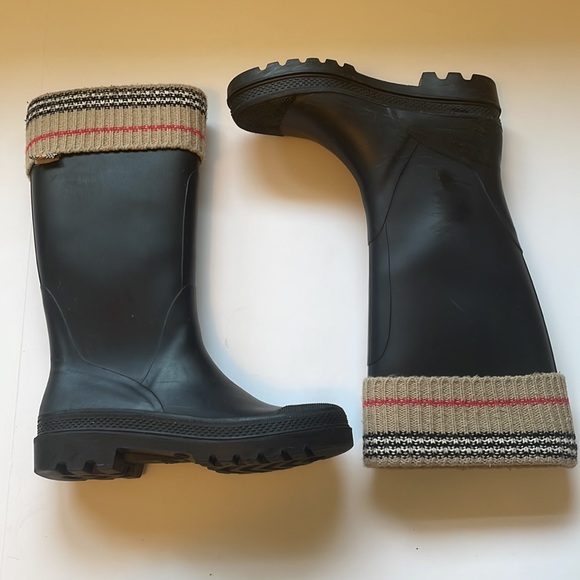 Burberry Black Rubber Knit Top Nova Check Rain Boot Women Sz 9 Made in ITALY - Picture 3 of 16